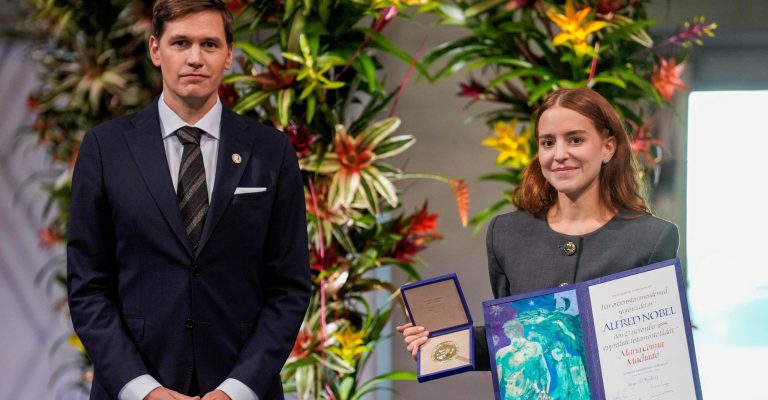 Jørgen Watne Frydnes, Chair of the Norwegian Nobel Committee and Ana Corina Sosa Machado, daughter of Maria Corina Machado.